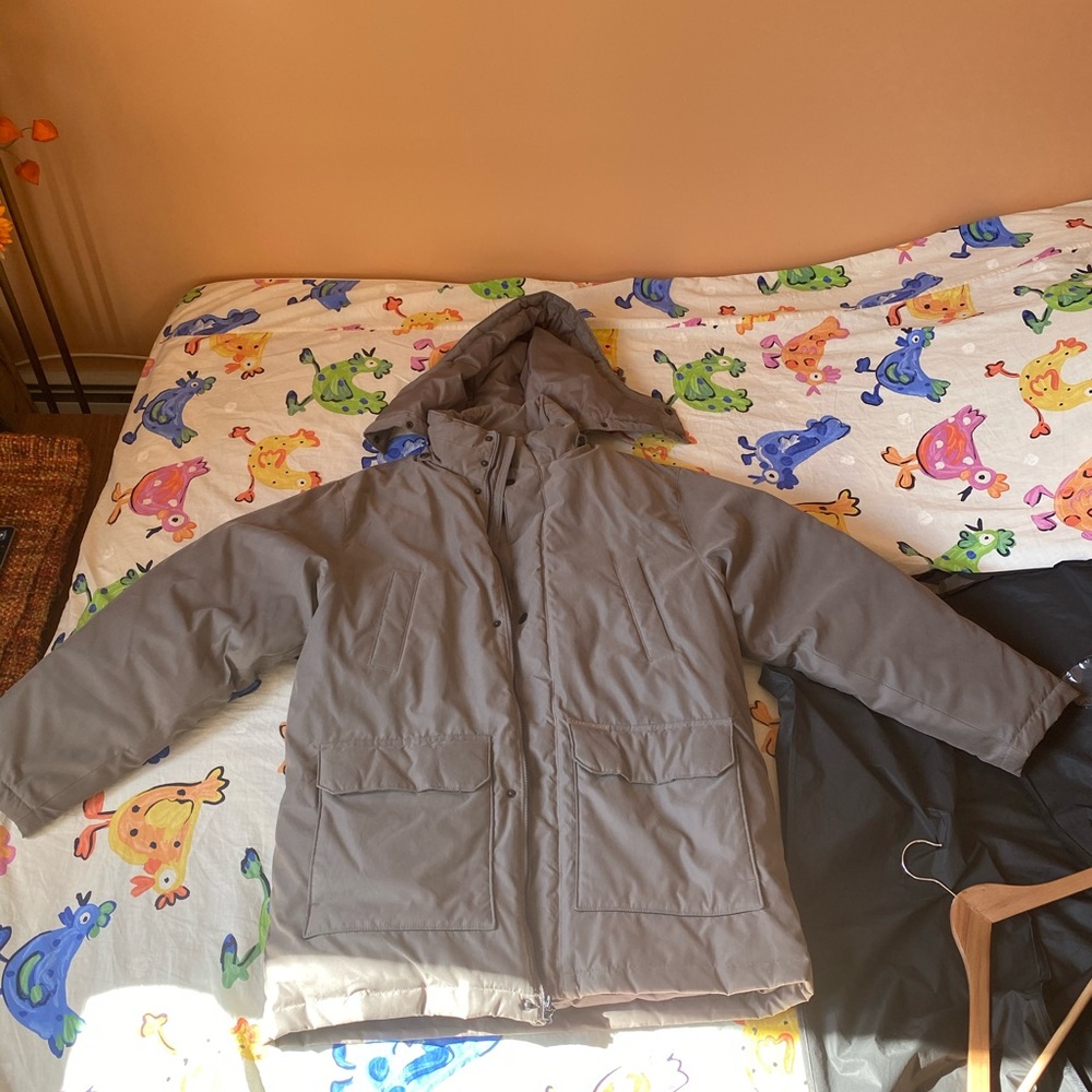 Men’s Perry Ellis Down Winter Jacket!!